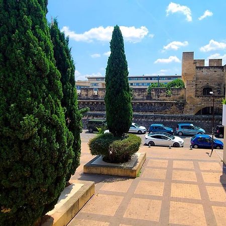 Appartement Regard Sur Les Remparts - Terrasse & Parking à Avignon Extérieur photo