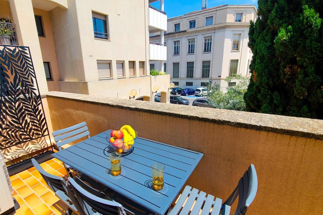 Appartement Regard Sur Les Remparts - Terrasse & Parking à Avignon Extérieur photo