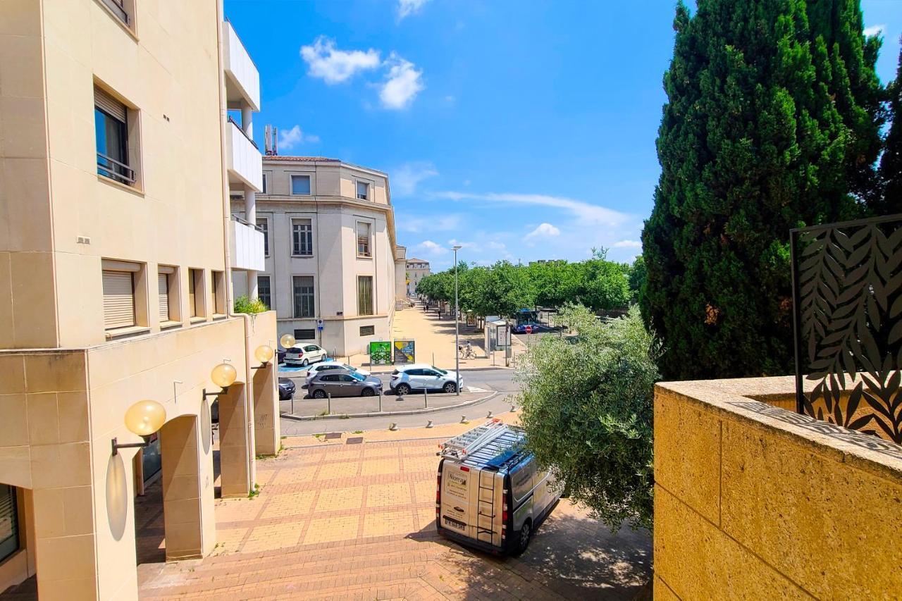 Appartement Regard Sur Les Remparts - Terrasse & Parking à Avignon Extérieur photo